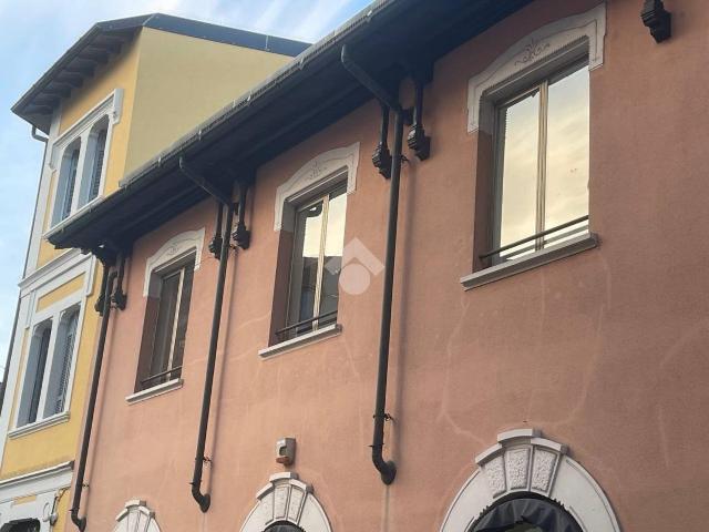 Ufficio in affitto a Oltresempione, Legnano
