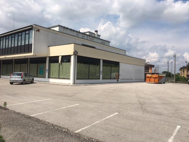Ufficio in affitto a Legnaro, Veneto