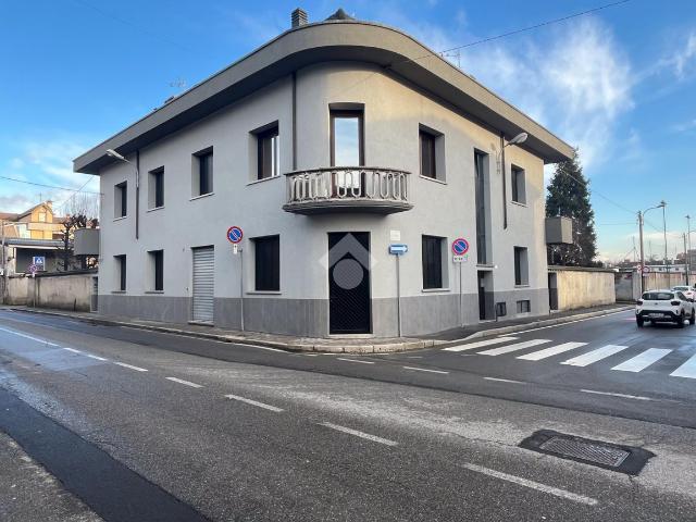 Ufficio in affitto a Macherio, Lombardia
