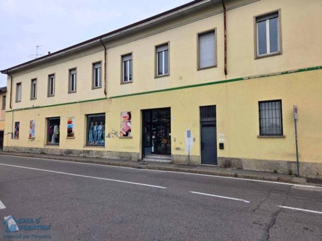 Ufficio in affitto a Lissone, Lombardia