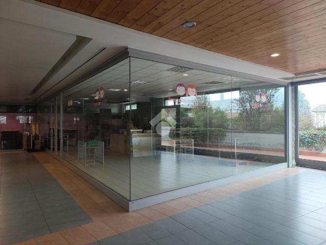 Ufficio in affitto a Bareggia, Lissone
