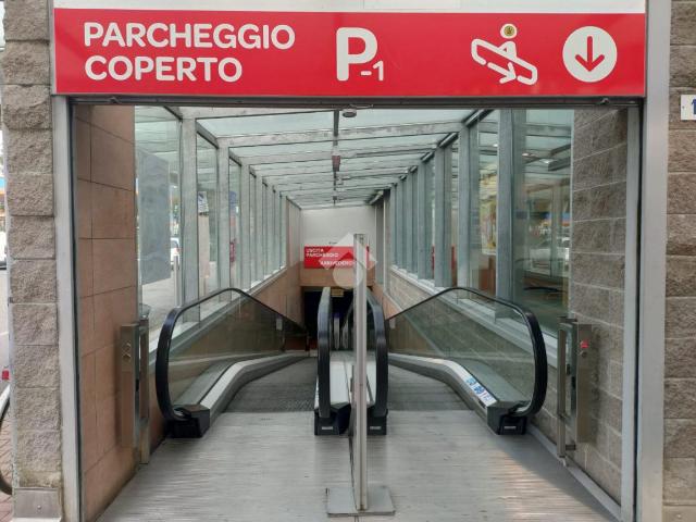 Ufficio in affitto a Bareggia, Lissone
