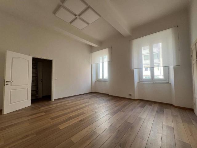 Ufficio in affitto a Livorno, Toscana