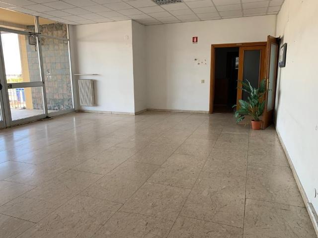 Ufficio in affitto a Livorno, Toscana