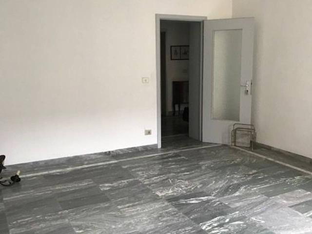 Ufficio in affitto a Fabbricotti, Livorno