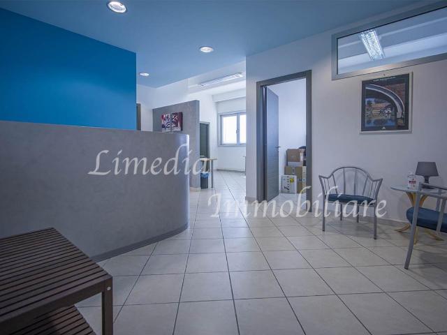 Ufficio in affitto a Salviano, Livorno
