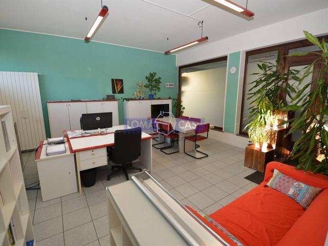 Ufficio in affitto a Lomagna, Lombardia
