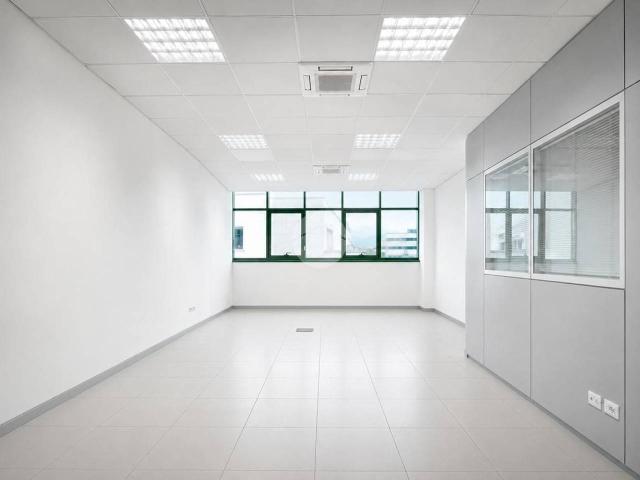 Ufficio in affitto a Lonato, Lombardia