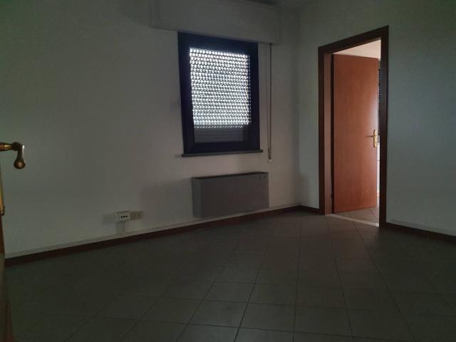 Ufficio in affitto a Antraccoli, Bagni Di Lucca Ponte