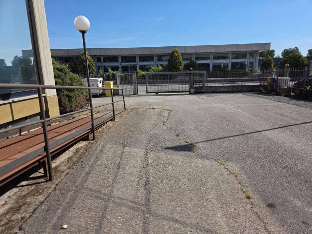 Ufficio in affitto a Marche, Macerata