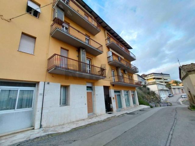 Ufficio in affitto a Magione, Umbria