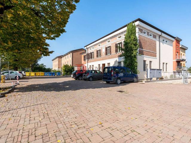 Ufficio in affitto a Angeli, San Giorgio Di Mantova