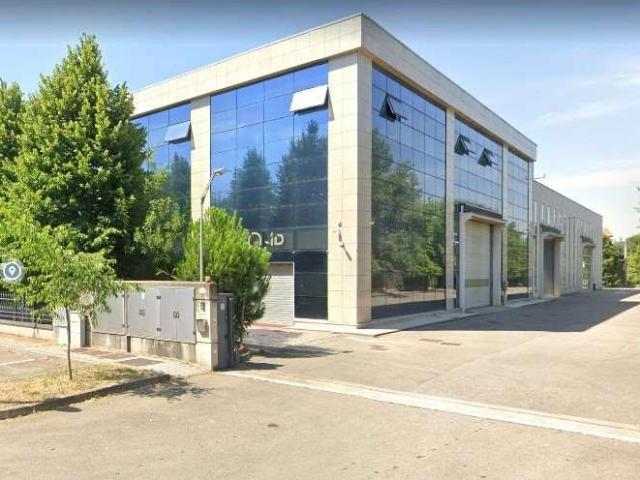 Ufficio in affitto a Unione dei comuni del Distretto Ceramico, Maranello
