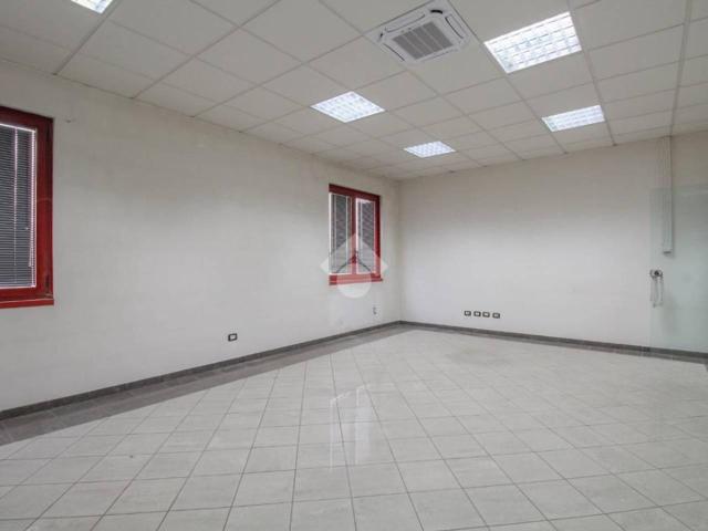 Ufficio in affitto a Unione dei comuni del Distretto Ceramico, Maranello