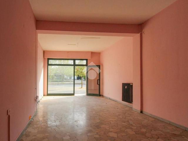 Ufficio in affitto a Unione dei comuni del Distretto Ceramico, Maranello