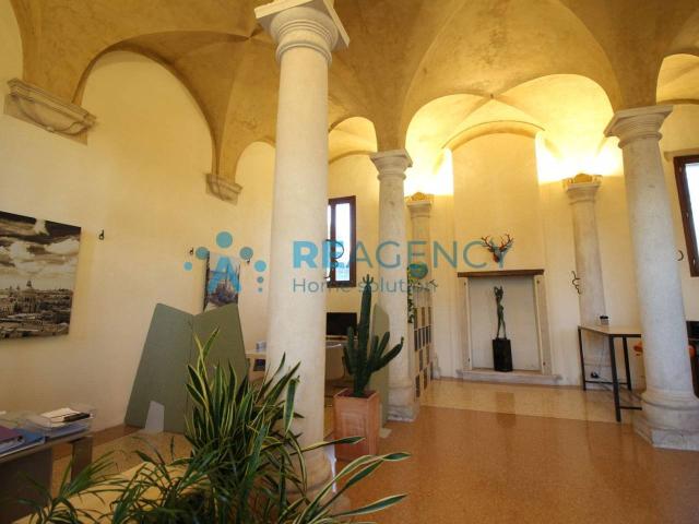 Ufficio in affitto a Marano Vicentino, Veneto
