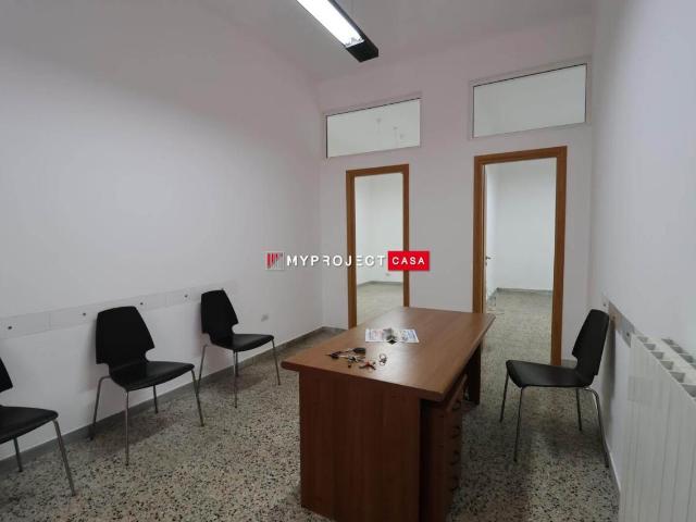 Ufficio in affitto a Puglia, Taranto
