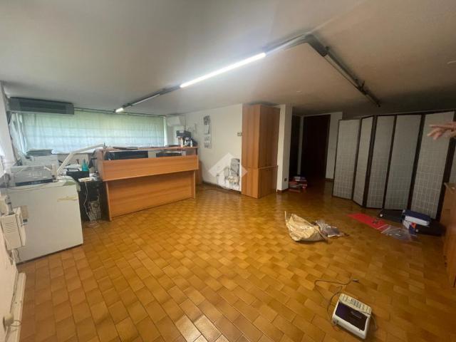 Ufficio in affitto a Martinengo, Lombardia