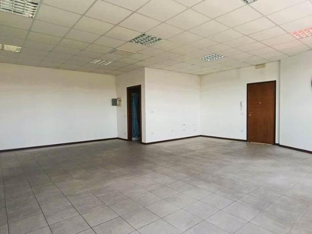 Ufficio in affitto a Unione Comuni Modenesi Area Nord, San Prospero
