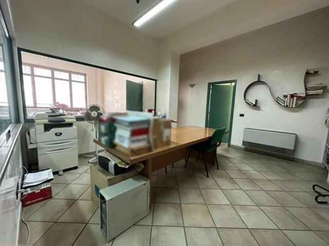 Ufficio in affitto a III Circoscrizione, Messina