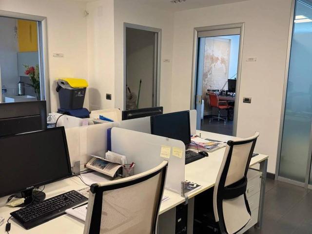 Ufficio in affitto a IV Circoscrizione, Messina