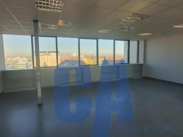 Ufficio in affitto a Municipio 8 di Milano, Milano