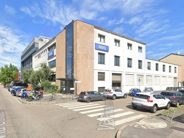 Ufficio in affitto a Municipio 8 di Milano, Milano