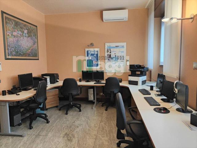 Ufficio in affitto a Municipio 6, Milano
