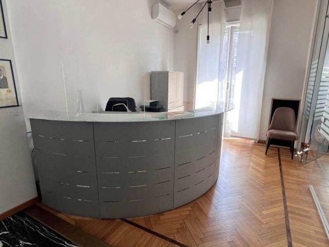 Ufficio in affitto a Municipio 2, Milano