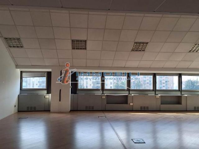 Ufficio in affitto a Gallaratese, Milano