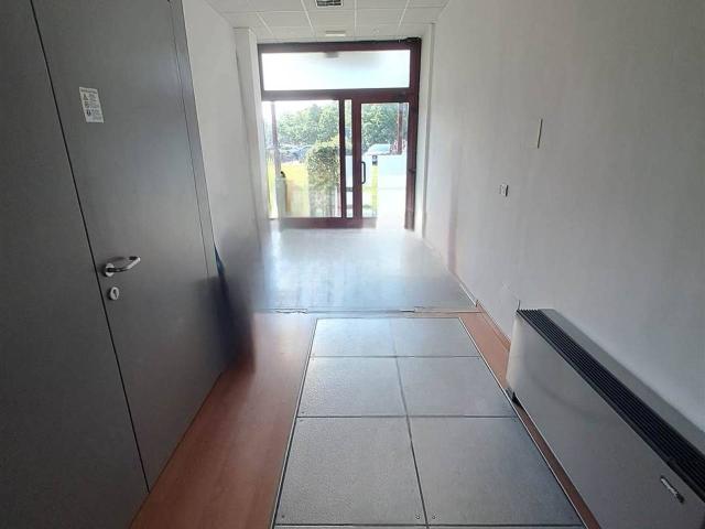 Ufficio in affitto a Unione Comuni Modenesi Area Nord, Mirandola