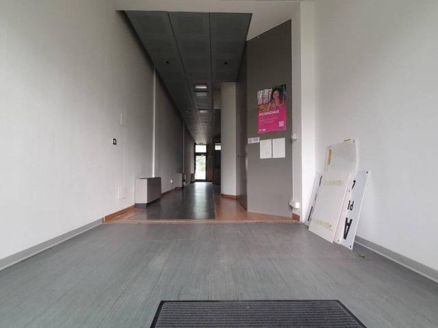 Ufficio in affitto a Unione Comuni Modenesi Area Nord, Mirandola