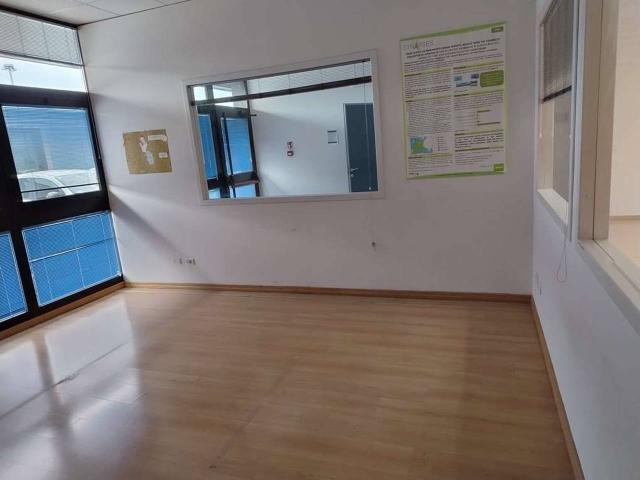 Ufficio in affitto a Cittanova, Modena