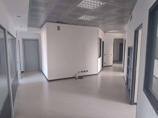 Ufficio in affitto a Cittanova, Modena