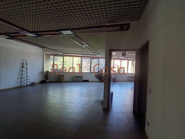 Ufficio in affitto a Crocetta-San Lazzaro-Modena Est, Modena