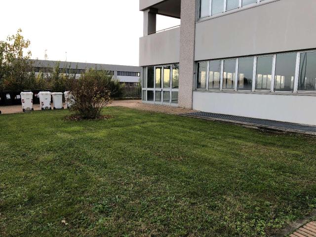 Ufficio in affitto a Tagliaferro, Piemonte