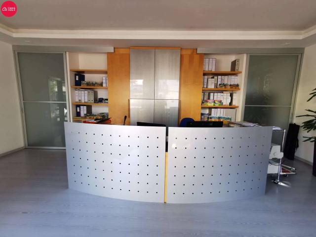 Ufficio in affitto a Marche, Macerata