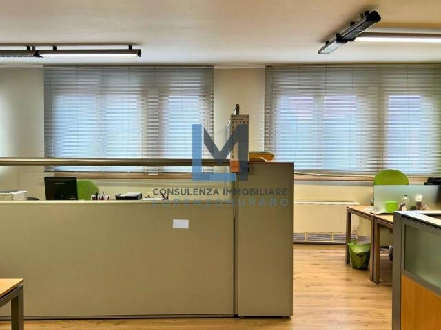 Ufficio in affitto a Centro, Montebelluna