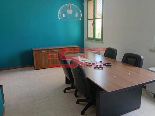 Ufficio in affitto a Montecatini Terme, Toscana