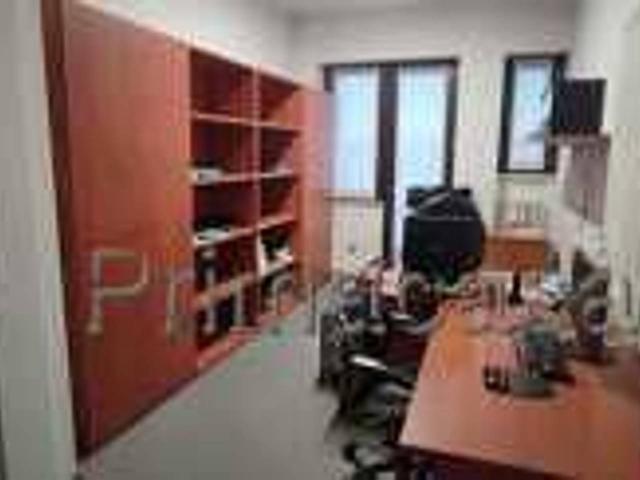 Ufficio in affitto a Centro, Monza