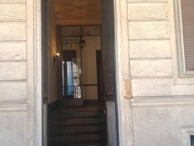 Ufficio in affitto a Centro, Monza