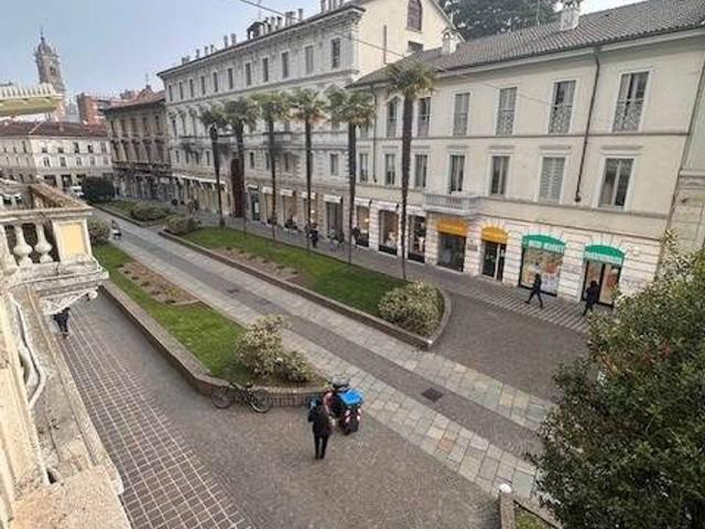 Ufficio in affitto a Centro, Monza