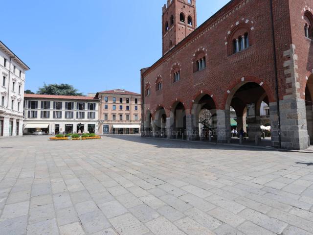 Ufficio in affitto a Centro, Monza