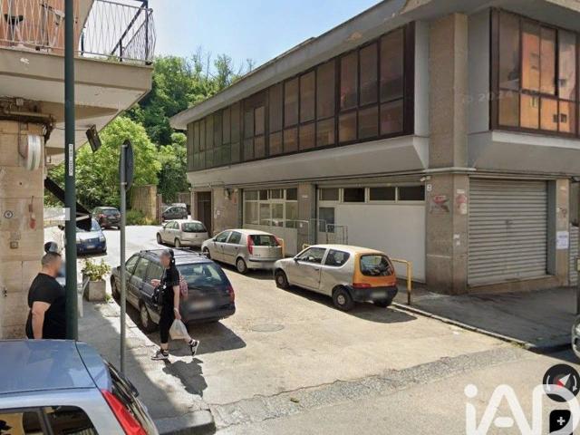 Ufficio in affitto a Municipalità 4, Arenaccia