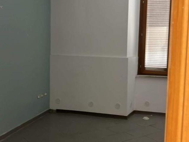 Ufficio in affitto a Municipalità 6, Napola