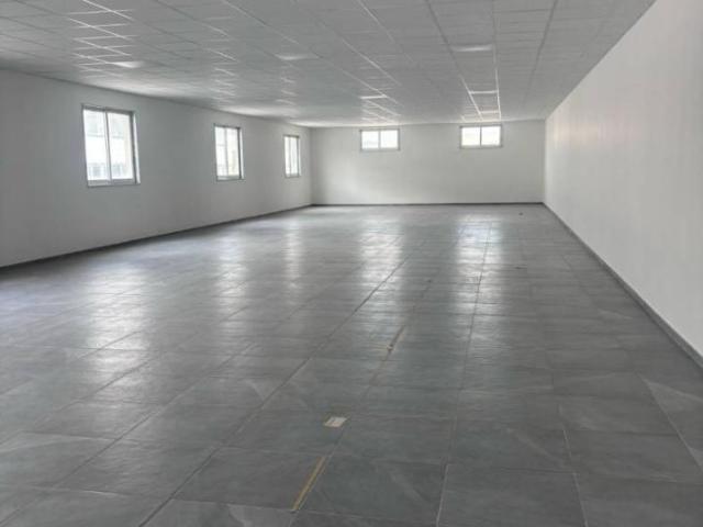 Ufficio in affitto a Municipalità 4, Napola