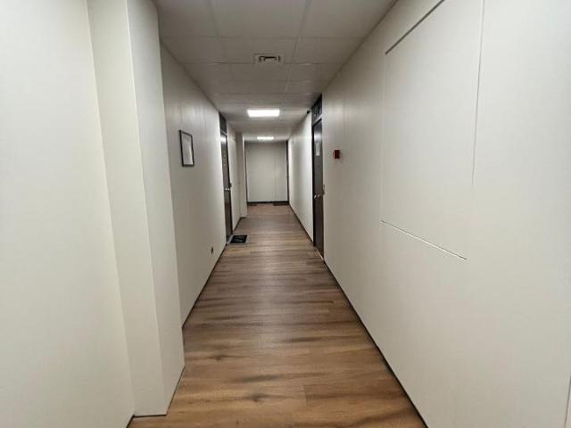 Ufficio in affitto a Municipalità 4, Napola