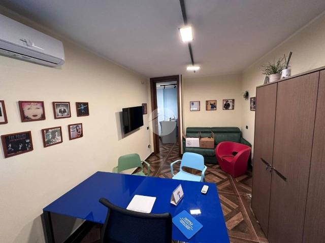 Ufficio in affitto a Camaldoli, Campania