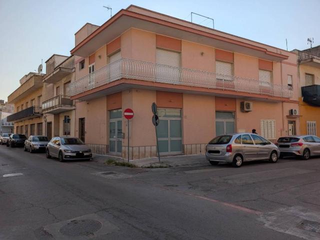 Ufficio in affitto a Mugarone, Lecce