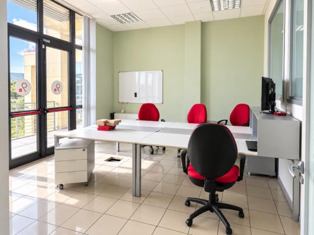 Locale Commerciale in affitto a San Prospero, Cascina